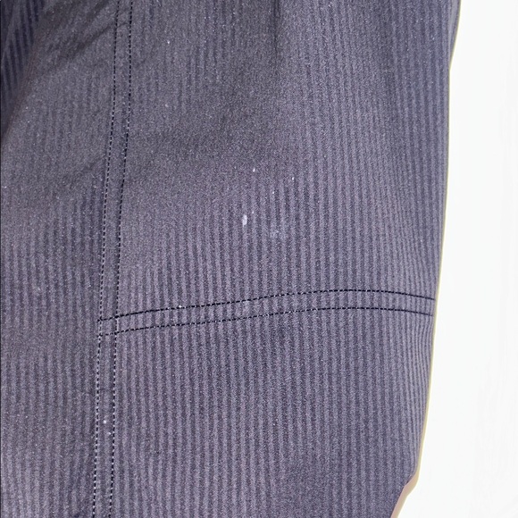 Lululemon Women’s Dance Studio Mid-Rise Crop 25", Size 10 - Picture 9 of 16